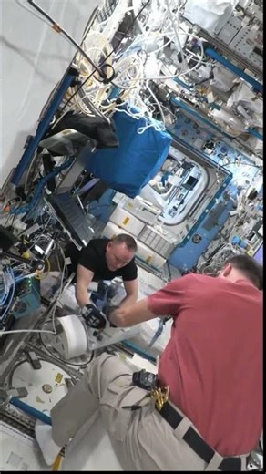 A full day in space: astronauts’ daily routine on the International Space Station #iss #space #short