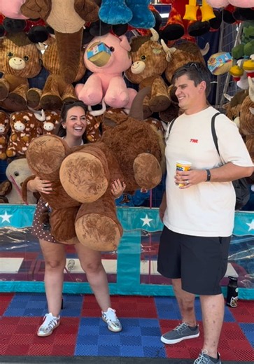 Find you a man who wins you the biggest prize at the fair every year. #statefairoftexas #texas #statefair #fair #prize