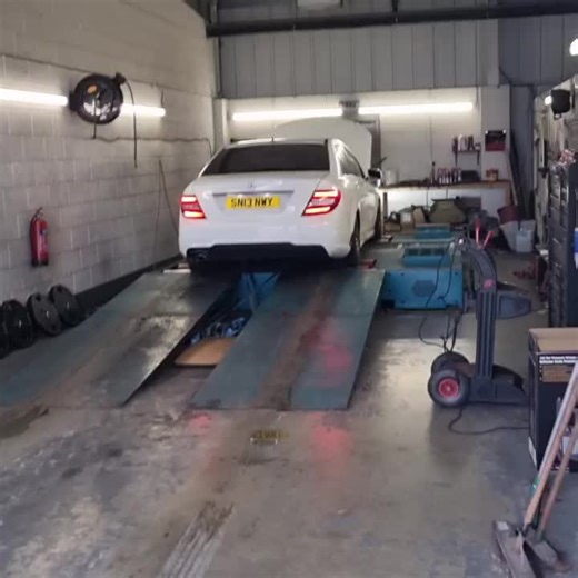 C250 Dyno Test Run #2 #mercedesbenz #mercedes #c250 #c250amg #amg #cclass #white #snowwhite #snowy #remap #dyno #mapping #tuning