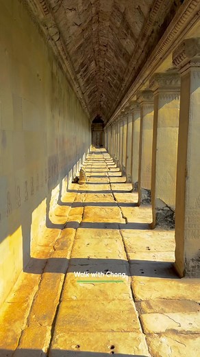 Did you know that at 3 p.m., sunlight perfectly hits this part of the temple, creating a breathtaking view. This is the Gateway of Angkor Wat Temple. It’s truly amazing. | Walk With Chang