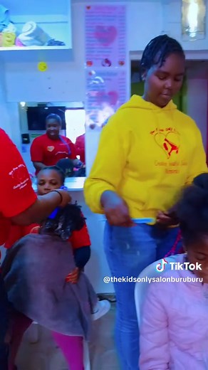 Busy friday🥰🎀WE ARE OPEN🎀#kidsonlysalonutawala #kidsonlysalonburuburu