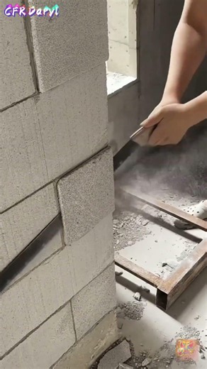 Like Cutting Cake! Tungsten Carbide Saw Easily Slicing Through Lightweight Bricks