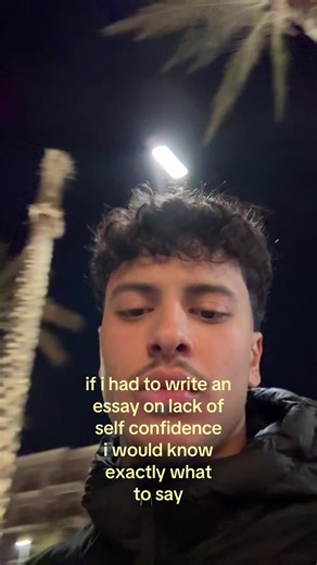 فيديو أنشأه Mar𖣂 (@marthevar) باستخدام essay topics