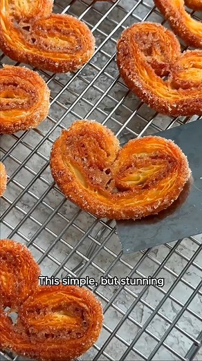 These crispy, buttery French palmier cookies (a.k.a. elephant ear cookies) are oh-so-easy and très délicieux! Perfect with your morning coffee, tea or just a little snack! https://www.jessicagavin.com/delicious-french-palmier-cookie-recipe/ | Jessica Gavin
