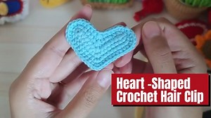 Heart - Shaped Crochet Hair Clip Visit https://www.dailycrochet.com/ for More FREE patterns and tutorials. | DailyCrochet.com
