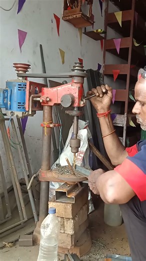 State the direction of Torque while drilling in Metallic angle #magmatism #magma #kimberlite #metall