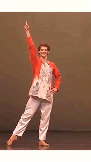 Vladimir Shklyarov🧡 #ballet #mariinsky #vladimirshklyarov #конёкгорбунок #dance #