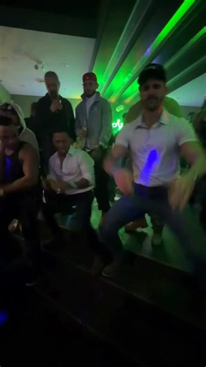 eidel_dance 🇨🇺 🦂 | #friends #dance #viral #fyp #funny | Instagram
