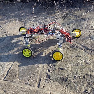 RC Rover Self Leveling Suspension