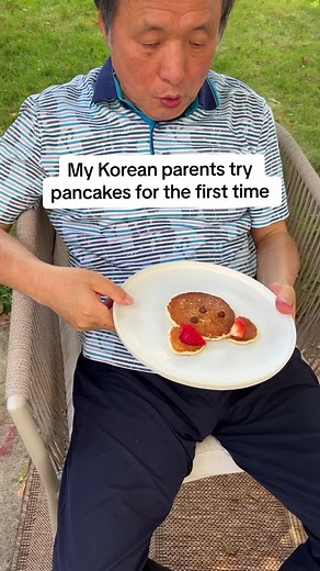 Korean Parents Try Pancakes for the First Time