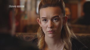 1.6K views | Studentka Olivie zjistí, že omylem otěhotněla, a to jí jako premiantce přináší spoustu problémů.  Potká Pam, která se nabídne, že jí s jejím tajemstvím pomůže a o dítě se postará.   Zhoubné tajemství sledujte dnes ve 20.00 na Prima LOVE!  | Prima Love | Facebook