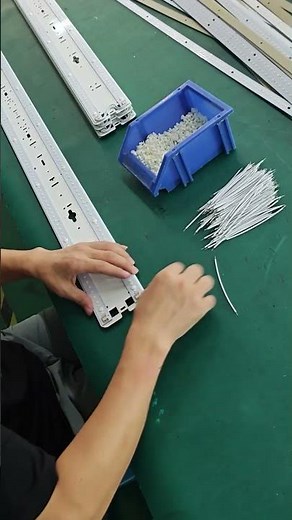 Must Know：Fixing the Light Panel of LED Batten Light #comled #factoryproducts #ledlight #led #light