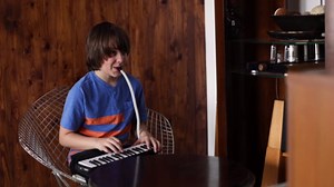 37 Keys Melodica Instrument, Soprano Melodica Air Piano Keyboard Pianica with 2 Soft Long Tubes, 2 Short Mouthpieces and Carrying Bag (Blue)