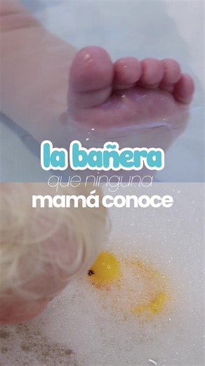¿La hora del baño de tu bebé se convirtió en todo un reto? 🛁 Este set de baño plegable Mobilu lo resuelve todo en uno — bañera con sensor de temperatura digital, juguetes incluidos. Y cuando terminas, se pliega a solo 10cm para guardarlo fácil. 👇 Disponible en rosado, azul y gris. Escríbenos y te ayudamos a elegir el tuyo. 💬 #bañeraplegable #bañera #bebe #mamaprimeriza #bebes