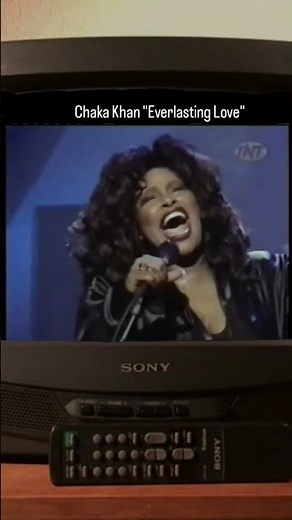 Chaka Khan "Everlasting Love" live performance... enough said 10/10 #70s #90s #tv