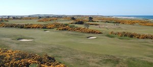 Police probe "deliberate fire" at top Scots golf club