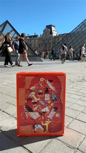 nu3 on Instagram: "What if this year will be magical? 💫 Our nu3 Advent Calendar is officially out now. Go get some magic: 24 nutritious moments of social, mental and physical balance (link in bio). Tag someone magical who needs the nu3 Advent Calendar this year. 💛 #nu3 #balanceyourhealth #healthychristmas #magicalseason"