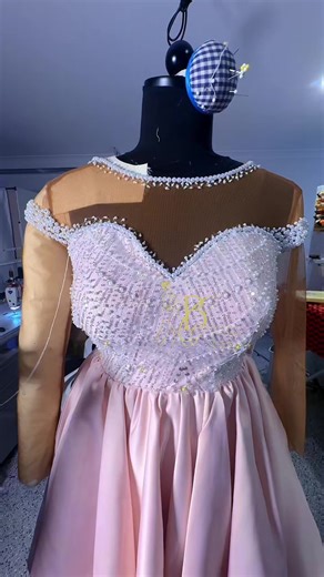 Weeding guest outfits Alikwa alikika ✂️✂️ #weddingguestdress #reels #whitedress #weddingguestoutfit #goviralvideo @Fazili Kishonga