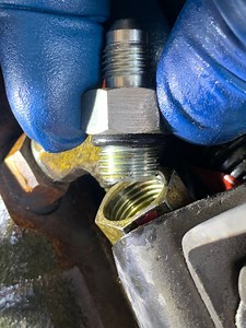 Can you identify this HPOP line fitting? - Ford Truck Enthusiasts Forums