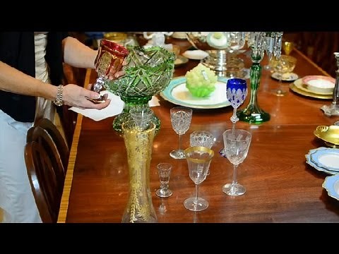How to Appraise Glassware : Antique Glassware, Pottery & More