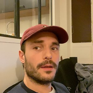 Jerome Niel on Instagram: "Reste bien tranquille j’suis pas ton pote alors change de ton direct ! Tag un adjectif qualificatif."