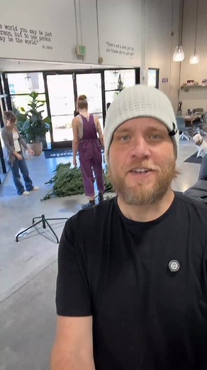 Alright, all you Clay Holers! Start working on your Christmas pottery ornaments now so that our studio tree can have a little bit of all of us hanging from it! This tree is a practice tree for next year! We need to learn which ceramics work well as creative ornaments go. We need to learn what kind of weight each section of Christmas tree can hold. We need to try on some different tree toppers. And with all that knowledge, we’re gonna work together next year to make a spectacular tree to donate t