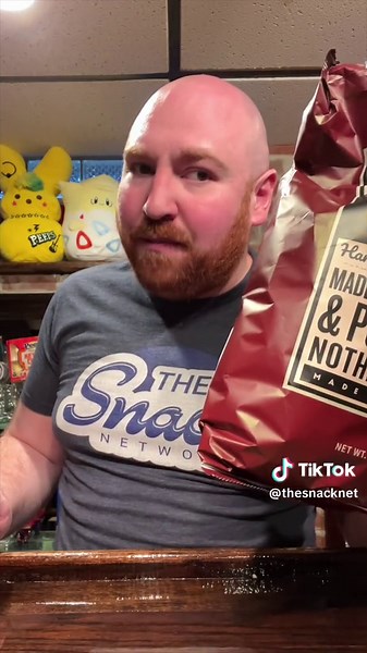 The OG Showdown: Pop Daddy Snacks Popcorn Taste Test! Is the Original Pop Daddy the King of Popcorn? We finally got our hands on the HUGE box of Pop Daddy Snacks Popcorn flavors, courtesy of Pop Daddy themselves! But are they truly tasty? Dave's on a mission to break his butter popcorn streak! Will the Original flavor, made with simple ingredients like olive oil and sea salt, be the one to dethrone the classic? Join us in this epic taste test to find out if Pop Daddy's Original lives up to the h