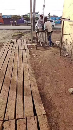 Fake Handshake Prank: Hilarious Reactions Captured!