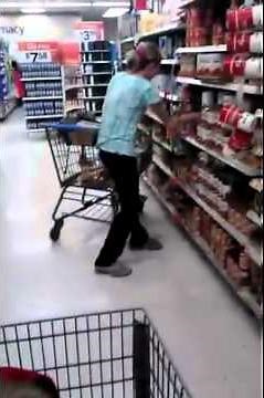 People of WalMart: Hilarious Crackhead Lady