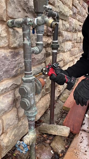 9.1M views · 10K reactions | replacing a pressure regulator. I recently partnered up with Troll Co. Clothing Ltd and I absolutely love this brand and everything they’re about. A portion of every sale goes towards helping our veterans. Plus you can get 10% off when you use code ‘Replumb10’ at checkout | Evan Berns | Facebook