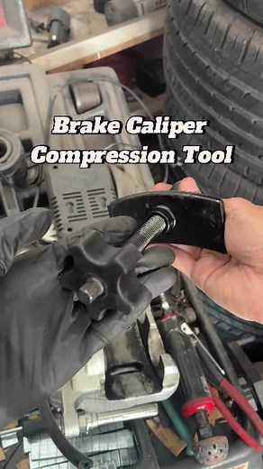 Effortless Brake Caliper Compression Tool for DIYers