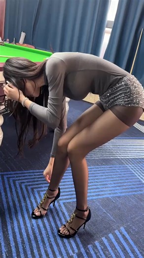 Long Legged lady (@long.legged.lady1)’s videos with 原声 - Long Legged lady