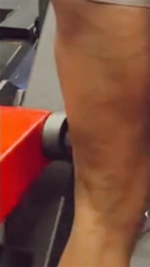 Standing hamstring curl: a technique that activates and protects #training #fitnessbody #fitness