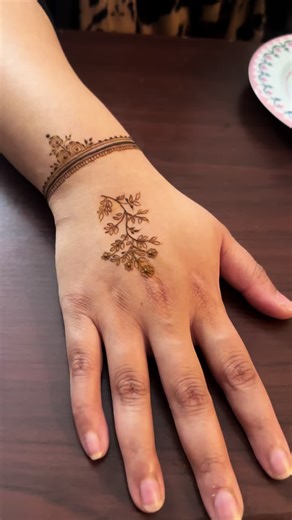 Bridal Henna Designs for Weddings and Eid Celebrations