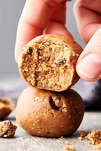 Peanut Butter Protein Balls - No-Bake, Quick, Easy, Healthy!