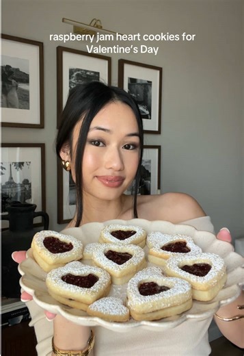 Delicious Raspberry Jam Heart Cookies for Valentine's Day