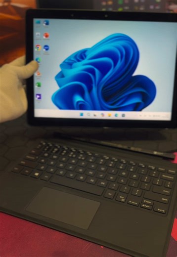 DELL Latitude 5290 2in1 (Touch Screen) 12.5″ FHD Touch Display Intel i7 8th Gen 16GB RAM 256GB SSD Detachable Keyboard Win11P Contact/Whatsapp: 071-5227777