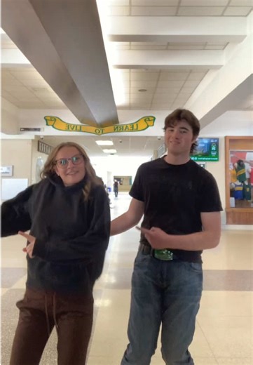 party at the beach down in copacabana dance !! This one took a bit of convincing…everyone be nice @🇨🇦newt.1044🇨🇦 @Noah Briscoe566🇨🇦 #newtrend #newdance #trend #dance #funny