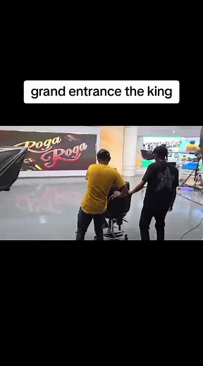 grand entrance the king saido