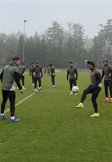 Bayern's Morning Activation Training Before PSV Match