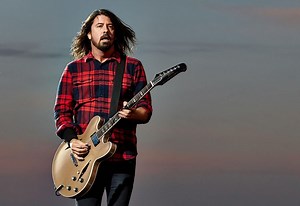 Watch Beck, Dave Grohl and Tenacious D cover ‘Summer Breeze’