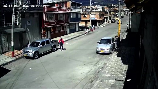 20K views · 768 reactions | Dos investigaciones, dos capítulos impactantes en #ElRastro: En Bogotá, el aparente secuestro de Hugo Álvarez alertó a las autoridades. Y en Cartagena, la desaparición de una mujer embarazada dejó varios interrogantes. Los esperamos el lunes festivo después de Noticias Caracol de las 7:00 p.m. | El Rastro | Facebook