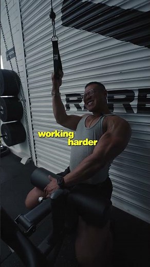 Single Arm Lat Pulldown