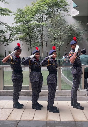 Outpost Uniform Trend for 2024: Stylish OOTD Ideas