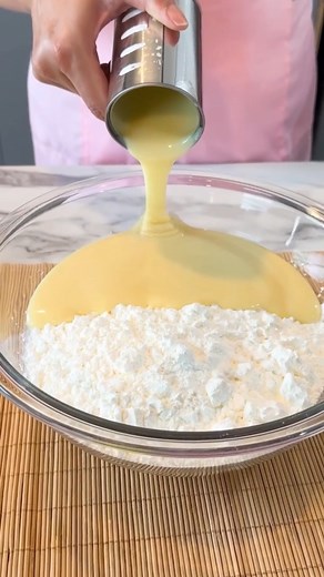 25K views · 343 reactions | ¿Sabías que se puede mezclar maicena con leche condensada y crear una receta increíble? | Cocinar con Tata | Facebook