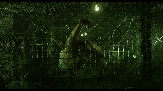 Razor Wire - Saw (2004) - TM & © #LionsgateFilms Detectives Tapp (Danny Glover), Sing (Ken Leung), and Kerry (Dina Meyer) investigate the gruesome death of Paul (Mike Butters). Click the link in bio to watch the full movie. #saw #sawmovie #movieclips