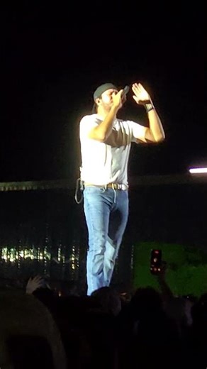 Luke Bryan Farm Tour 2025 @ Klondike Farms Brooklyn, WI 20250918 214826luke1