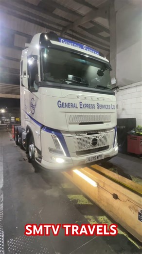 Servicing Volvo FH Aero