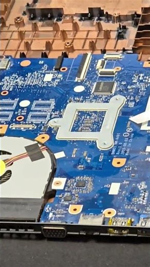 Taking this #laptop apart!