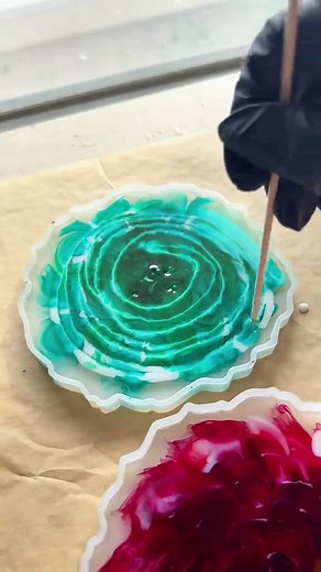 Gorgeous Flower Designs in Resin: Step-by-Step Guide